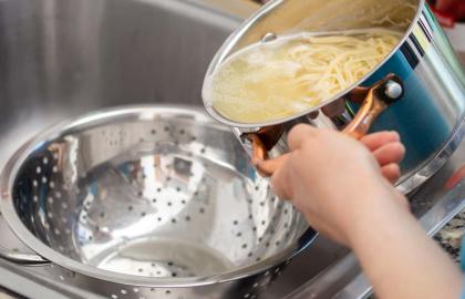 Vậy là bạn đã quên dự trữ một ít nước mì ống