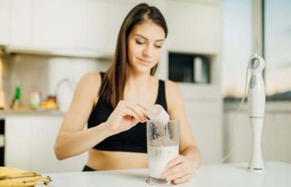 Tại sao bạn nên thử Half and Half trong món Protein Shakes của mình